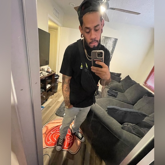 Meet your Posher, Jorge - Picture 1 of 1